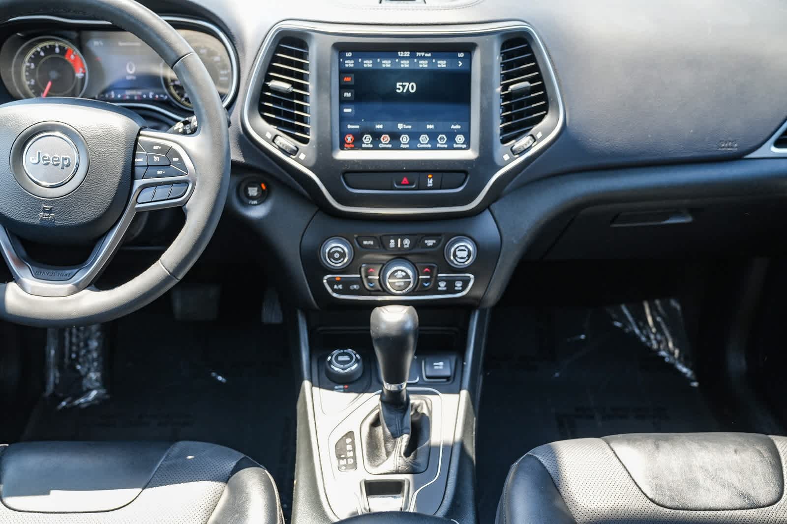 Thumbnail: 2022 Jeep Cherokee - 13