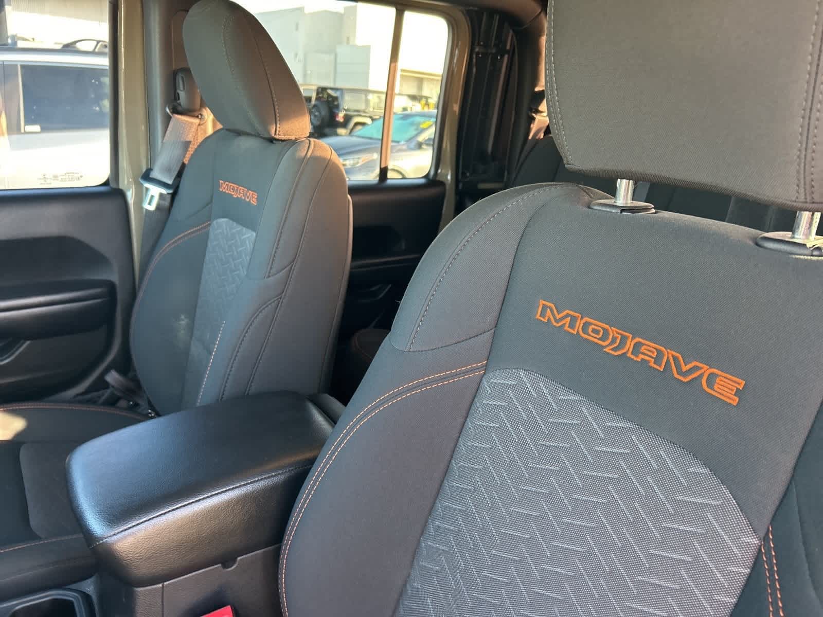 Thumbnail: 2020 Jeep Gladiator - 17