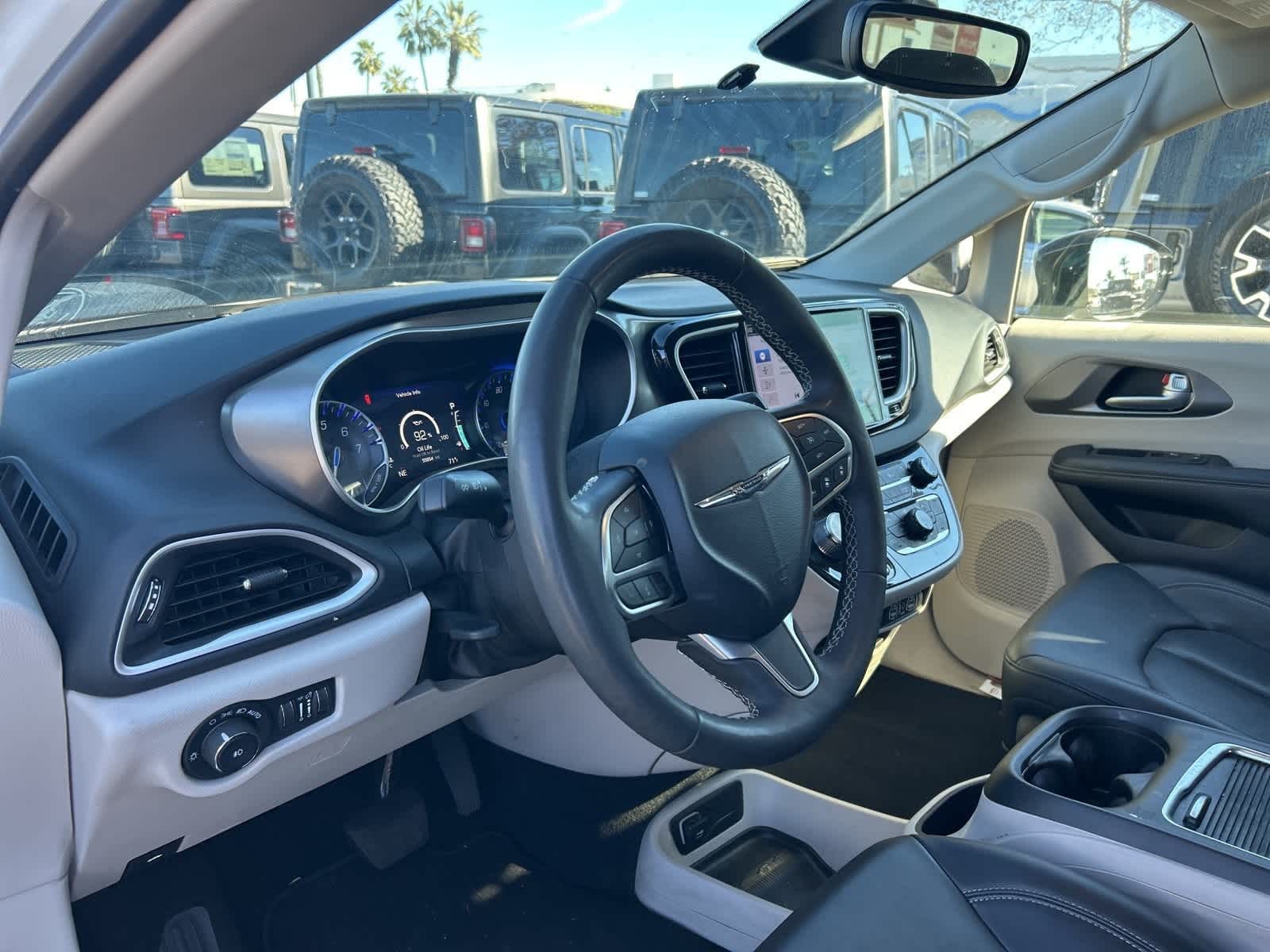 Thumbnail: 2024 Chrysler Pacifica - 14