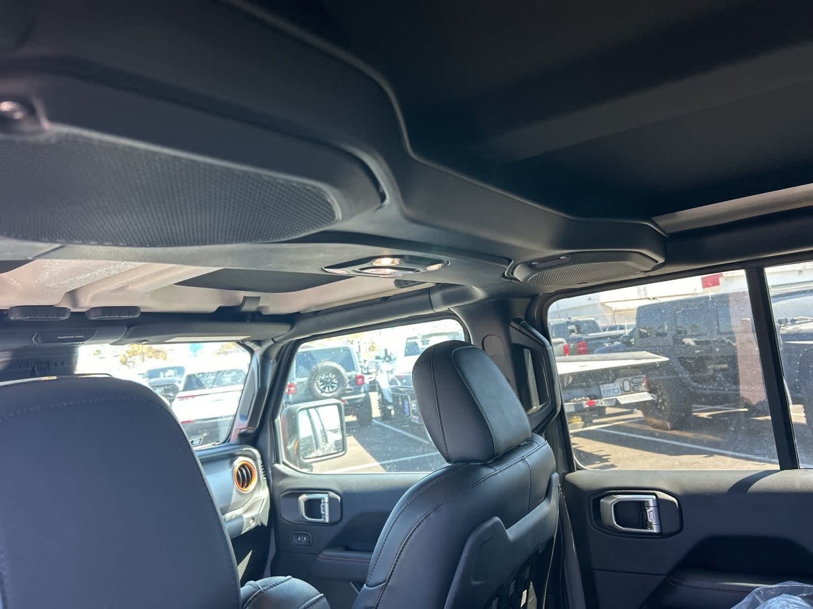 Thumbnail: 2021 Jeep Gladiator - 26