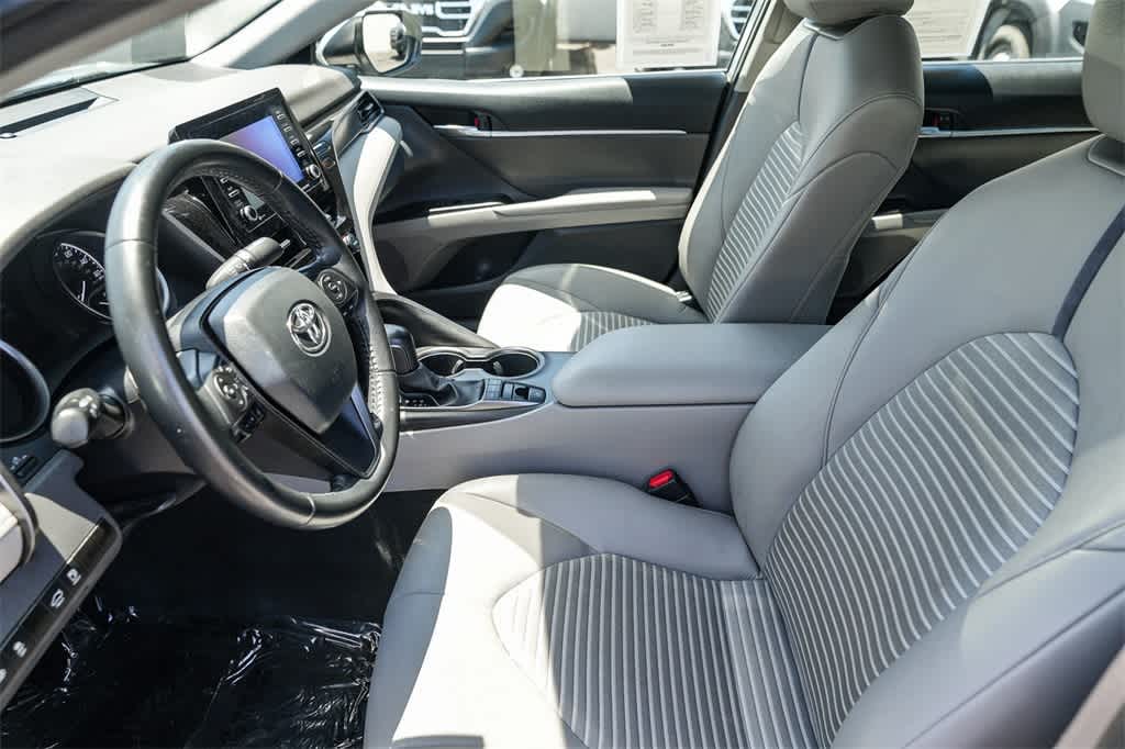 2023 Toyota Camry SE 16