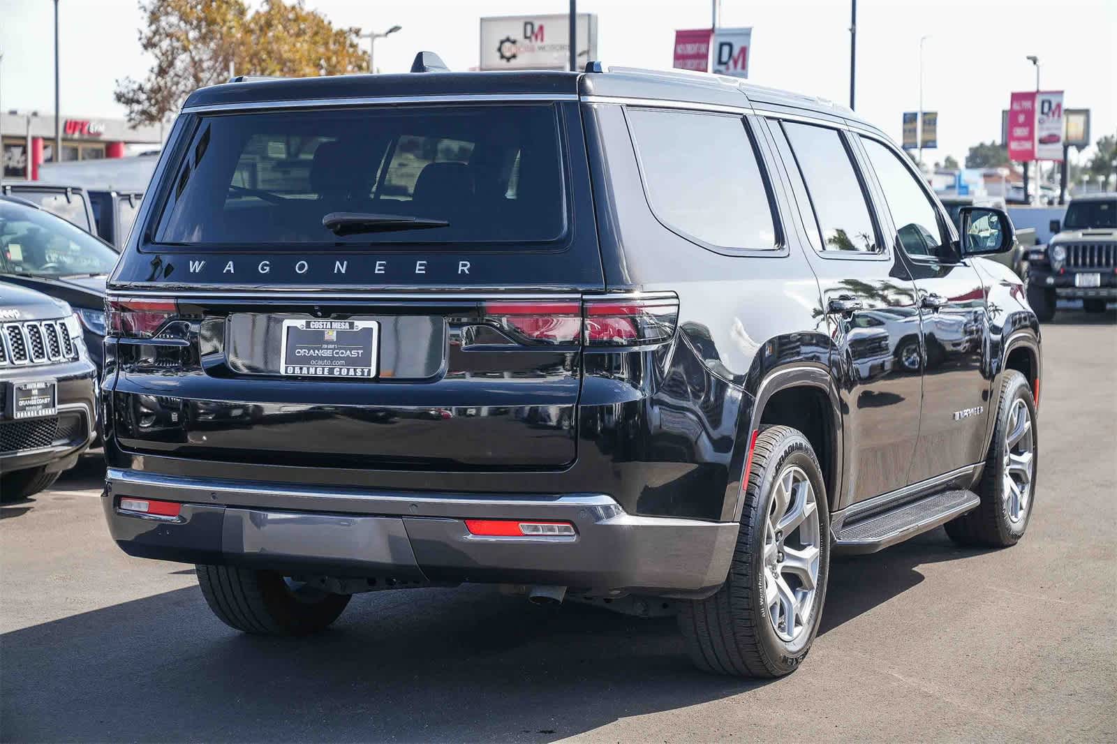 Thumbnail: 2022 Jeep Wagoneer - 4