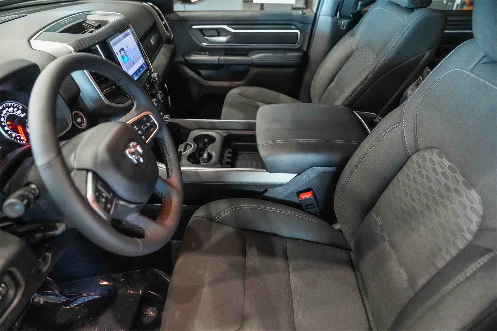 Thumbnail: 2025 RAM 1500 - 19