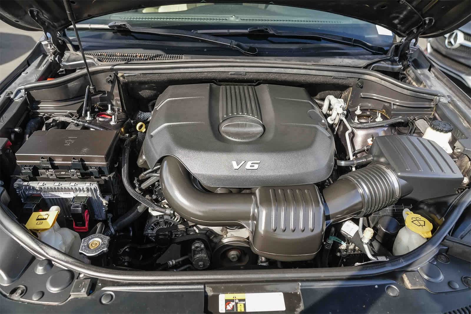 Thumbnail: 2015 Jeep Grand Cherokee - 25