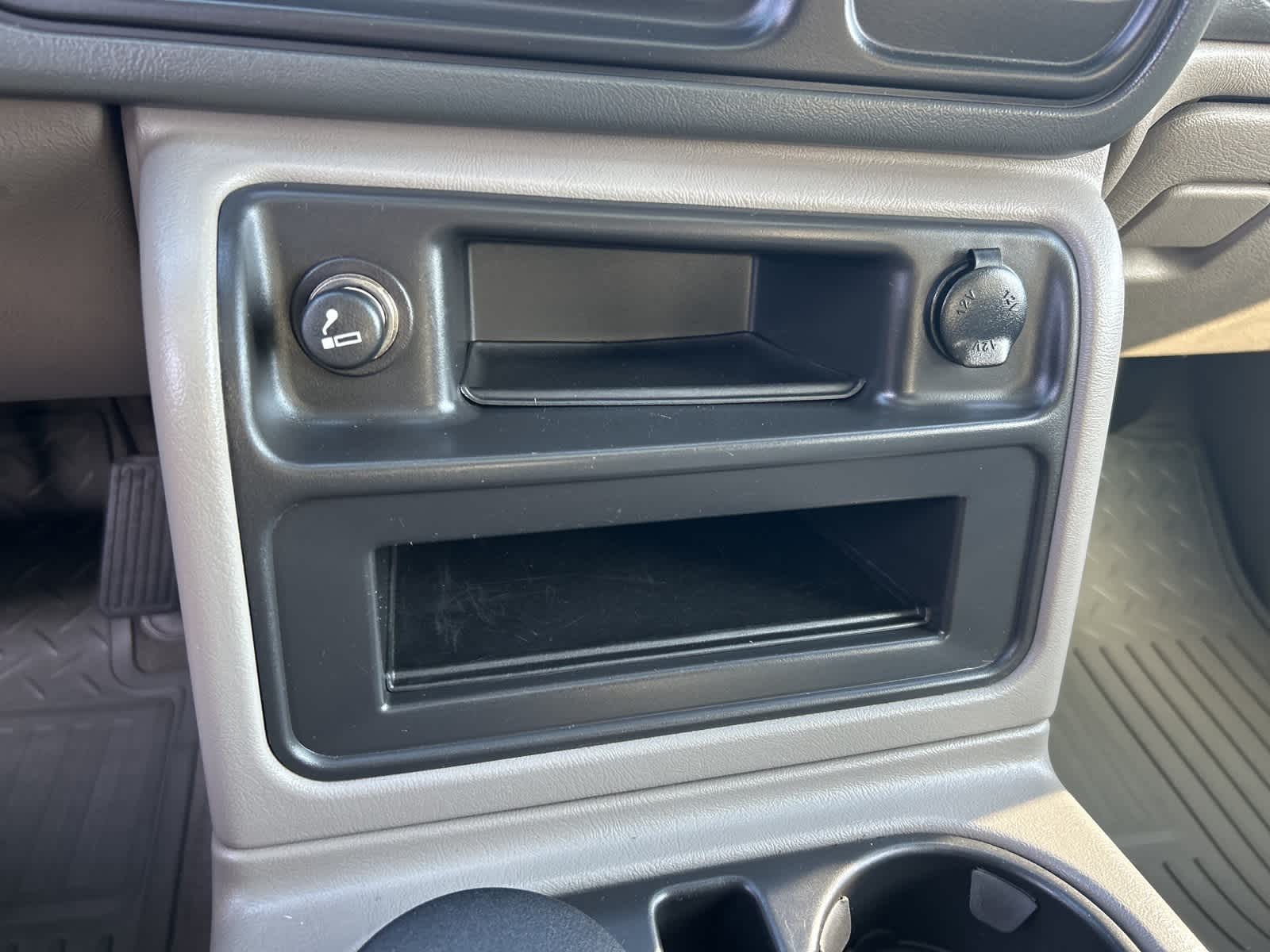 Thumbnail: 2005 Chevrolet Avalanche 1500 - 48