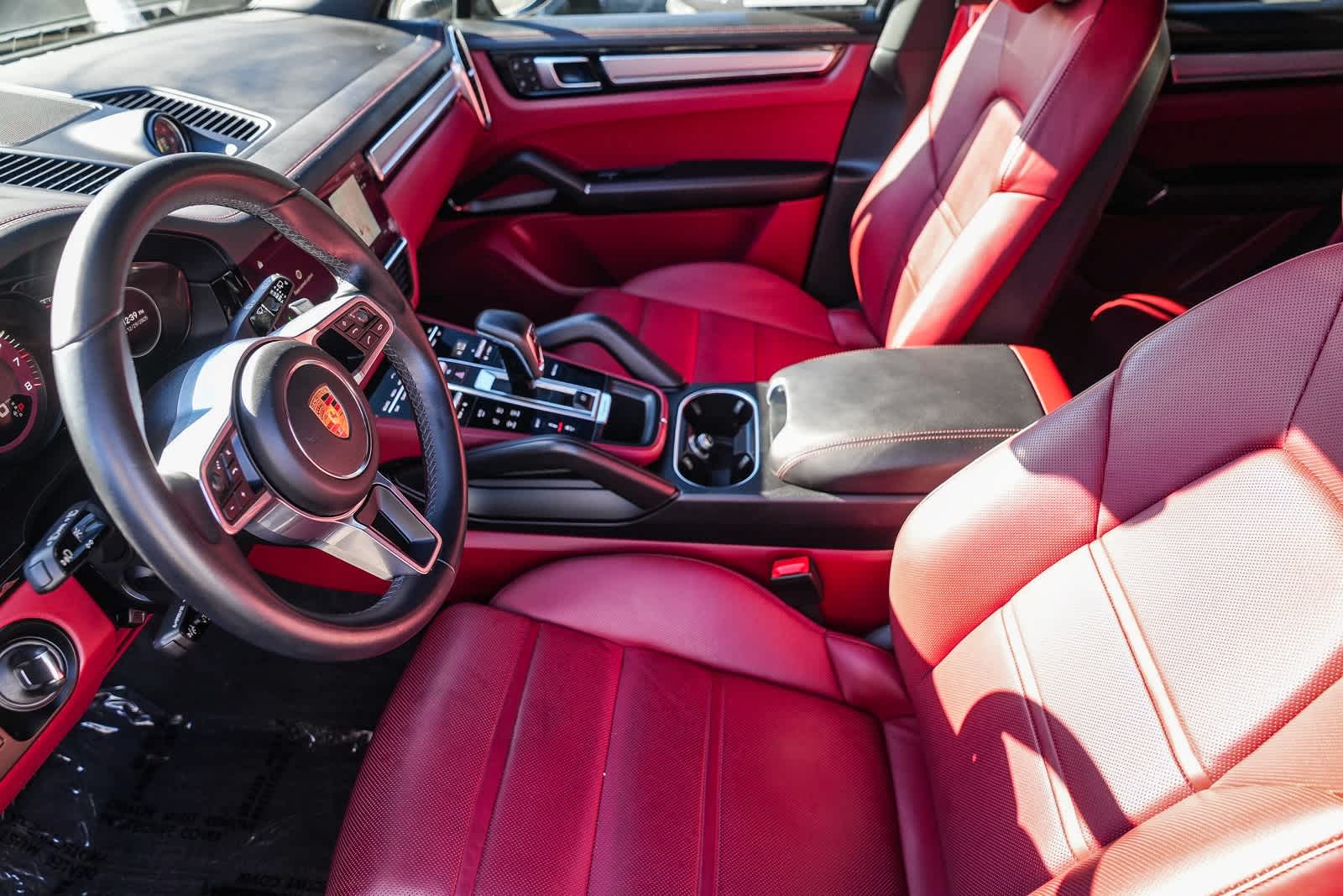 Thumbnail: 2023 Porsche Cayenne - 16