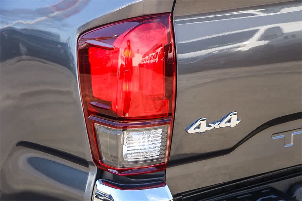 2021 Toyota Tacoma SR5 11