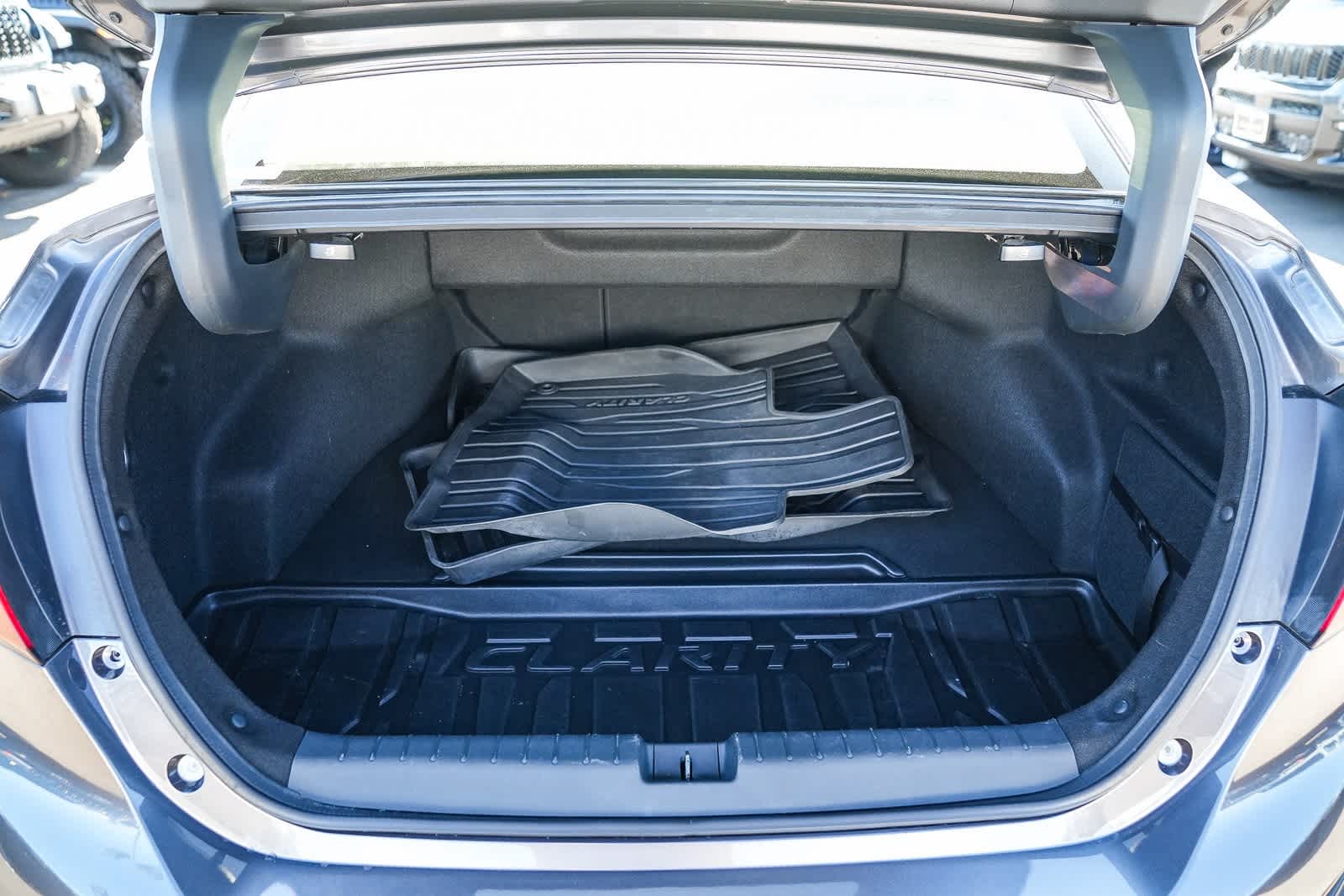 Thumbnail: 2018 Honda Clarity - 24