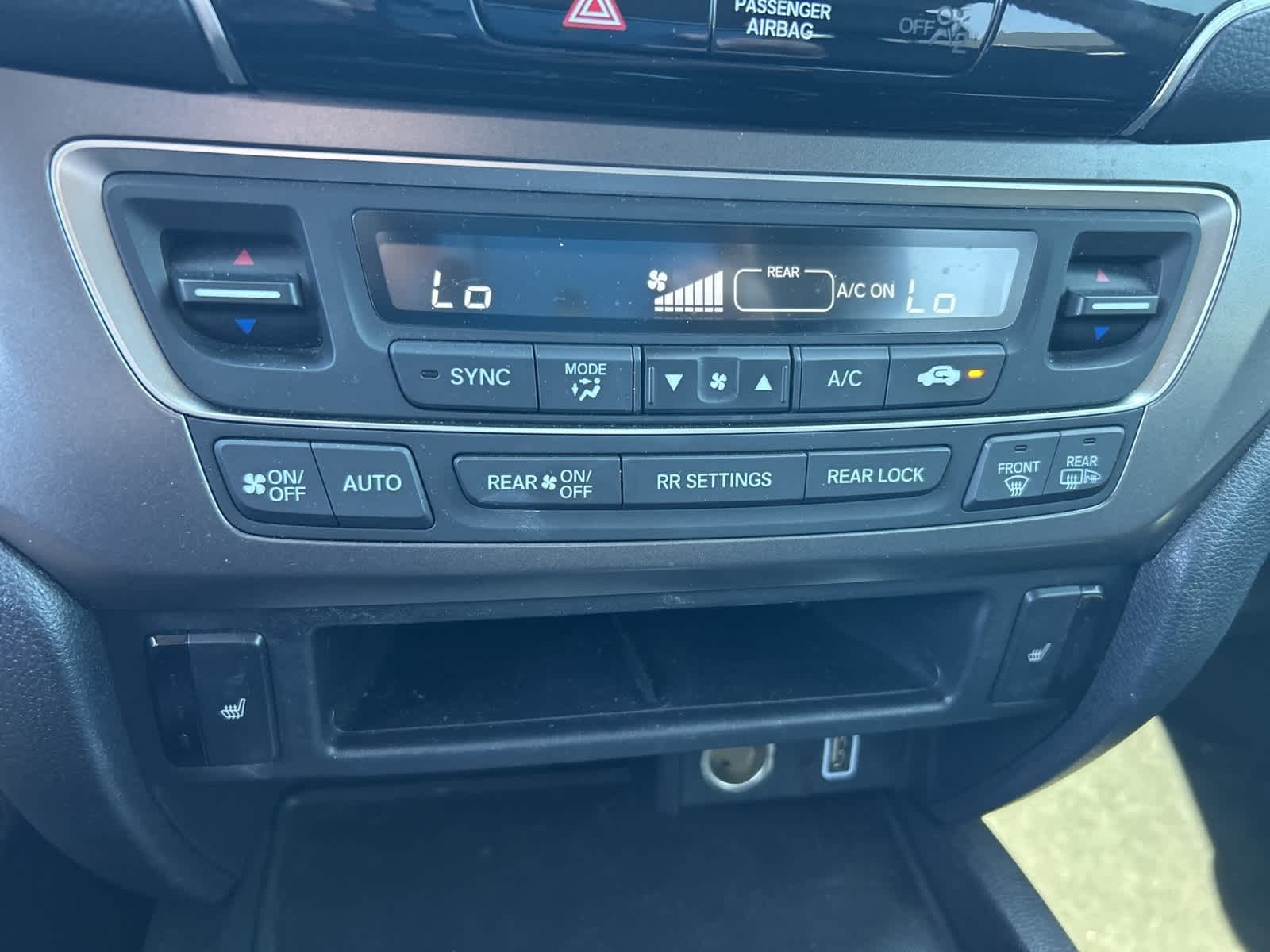 Thumbnail: 2019 Honda Pilot - 34
