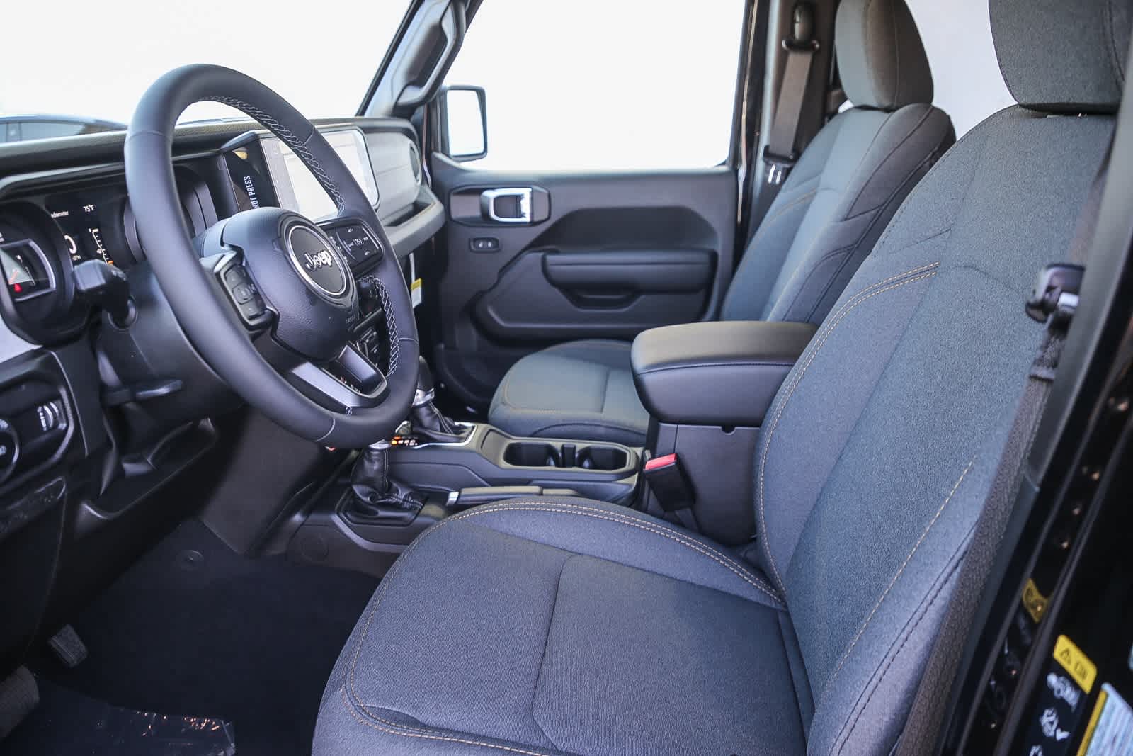 Thumbnail: 2025 Jeep Wrangler - 18