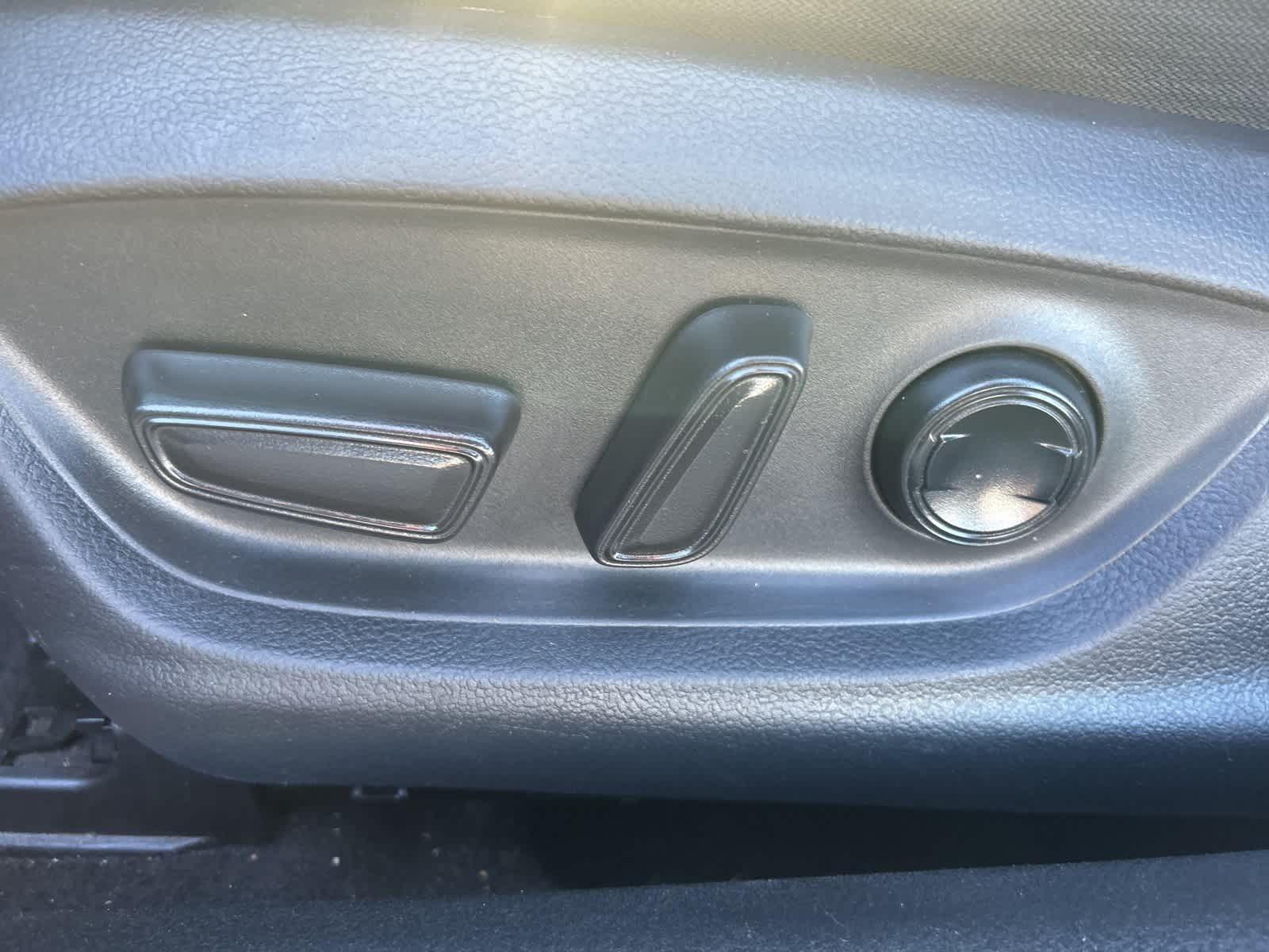 Thumbnail: 2018 Toyota Camry - 21