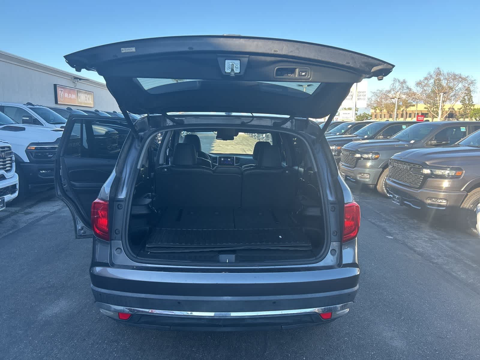 Thumbnail: 2016 Honda Pilot - 24