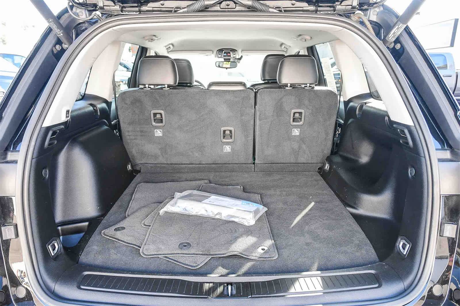 Thumbnail: 2023 Jeep Grand Cherokee - 24