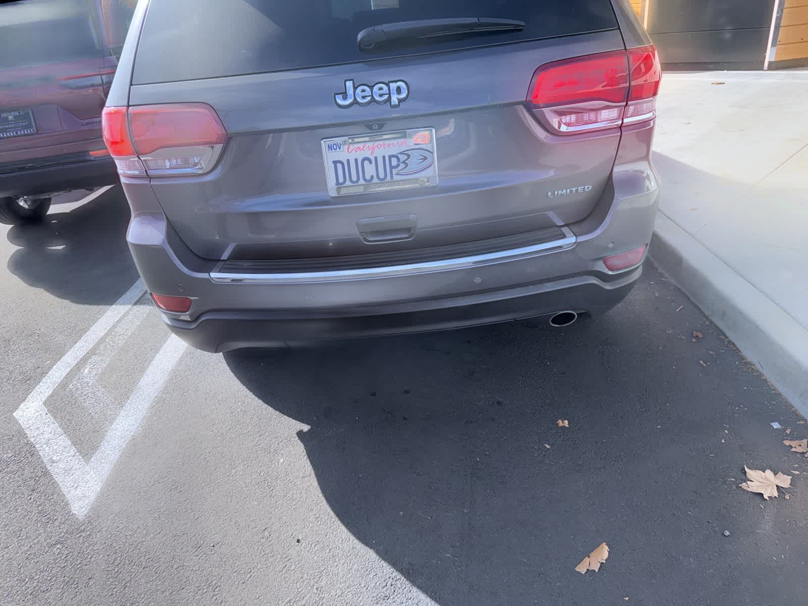 Thumbnail: 2015 Jeep Grand Cherokee - 8