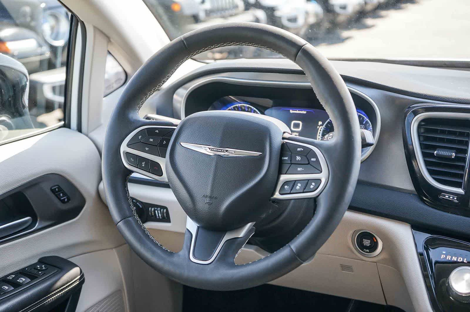 Thumbnail: 2024 Chrysler Pacifica - 13