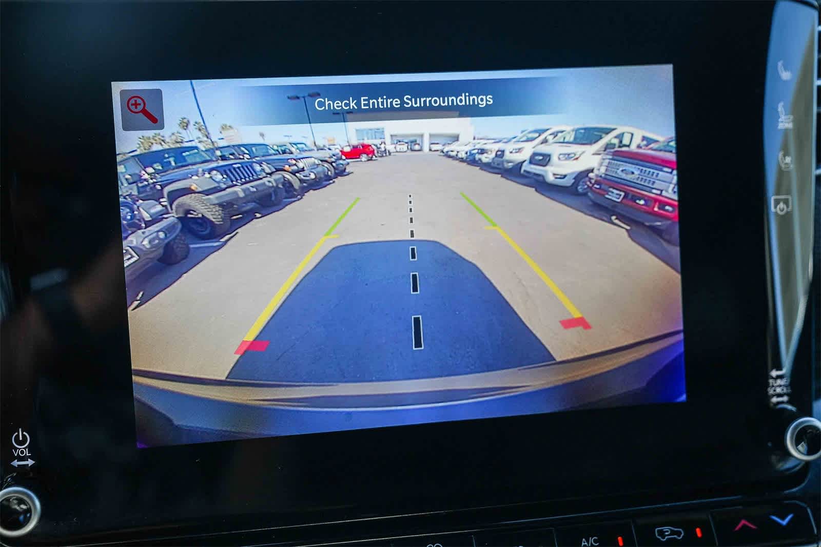 Thumbnail: 2022 Jeep Wagoneer - 21