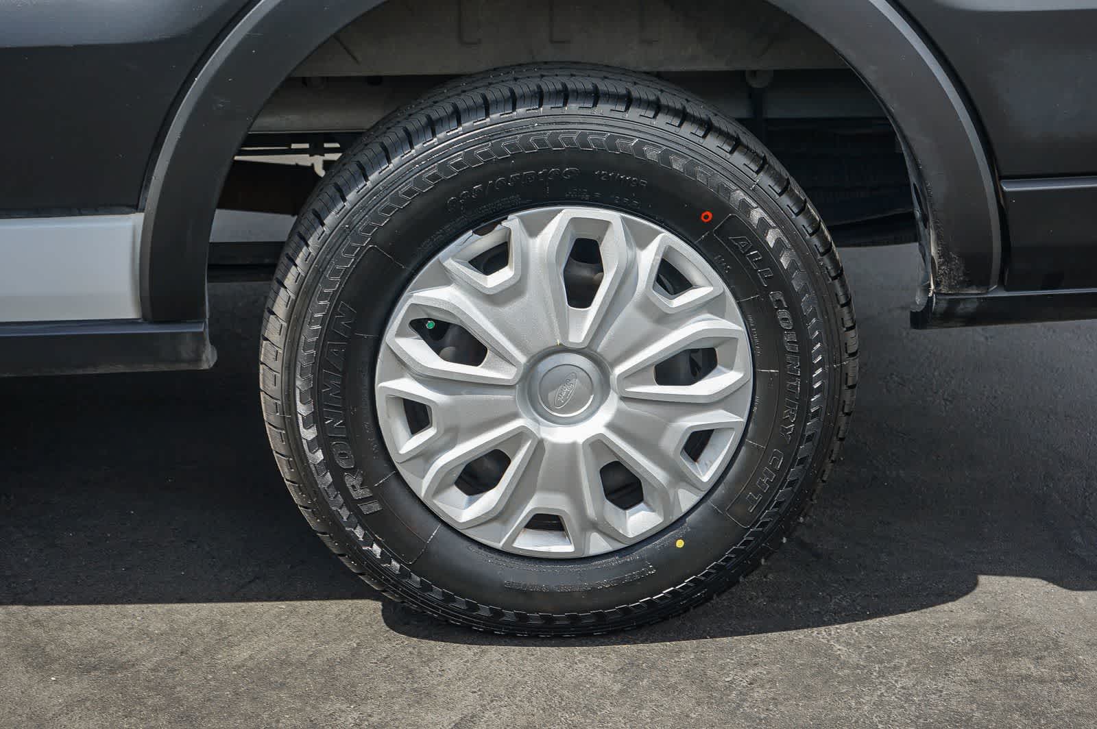 Thumbnail: 2022 Ford Econoline - 10