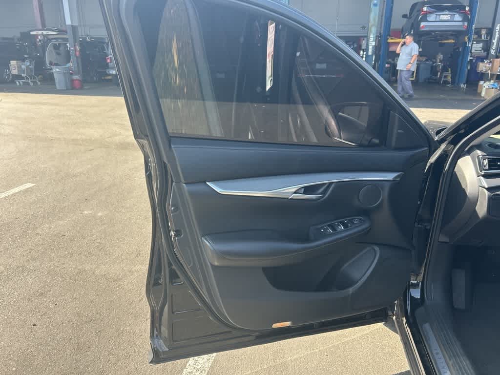 Thumbnail: 2021 INFINITI QX50 - 14
