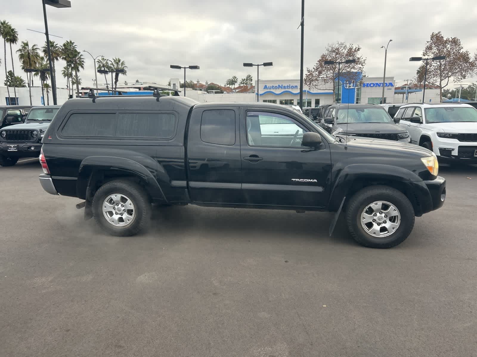 Thumbnail: 2011 Toyota Tacoma - 7