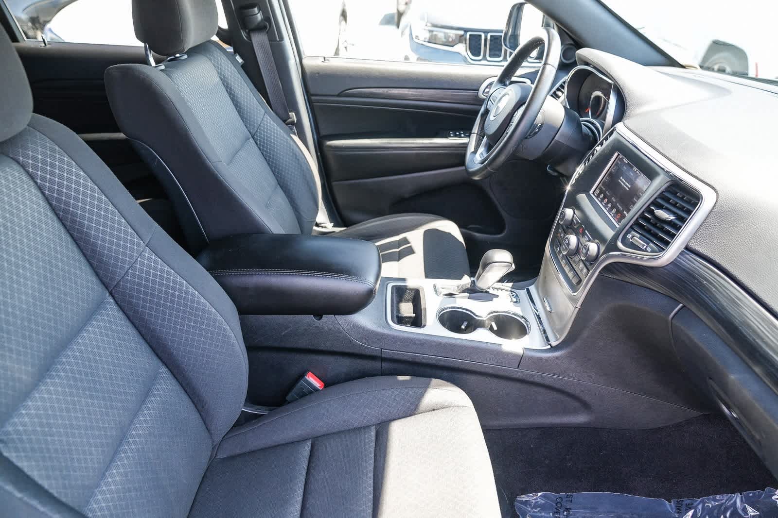 Thumbnail: 2021 Jeep Grand Cherokee - 15