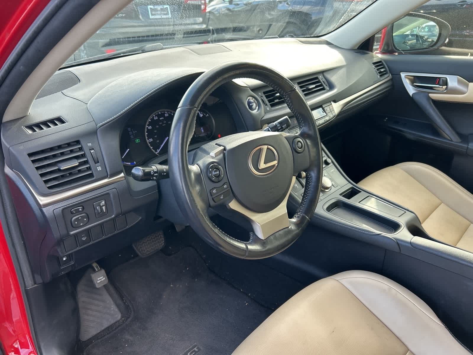 Thumbnail: 2016 Lexus CT - 18
