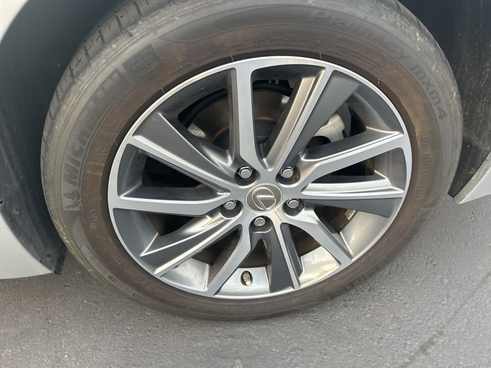 Thumbnail: 2016 Lexus ES - 16