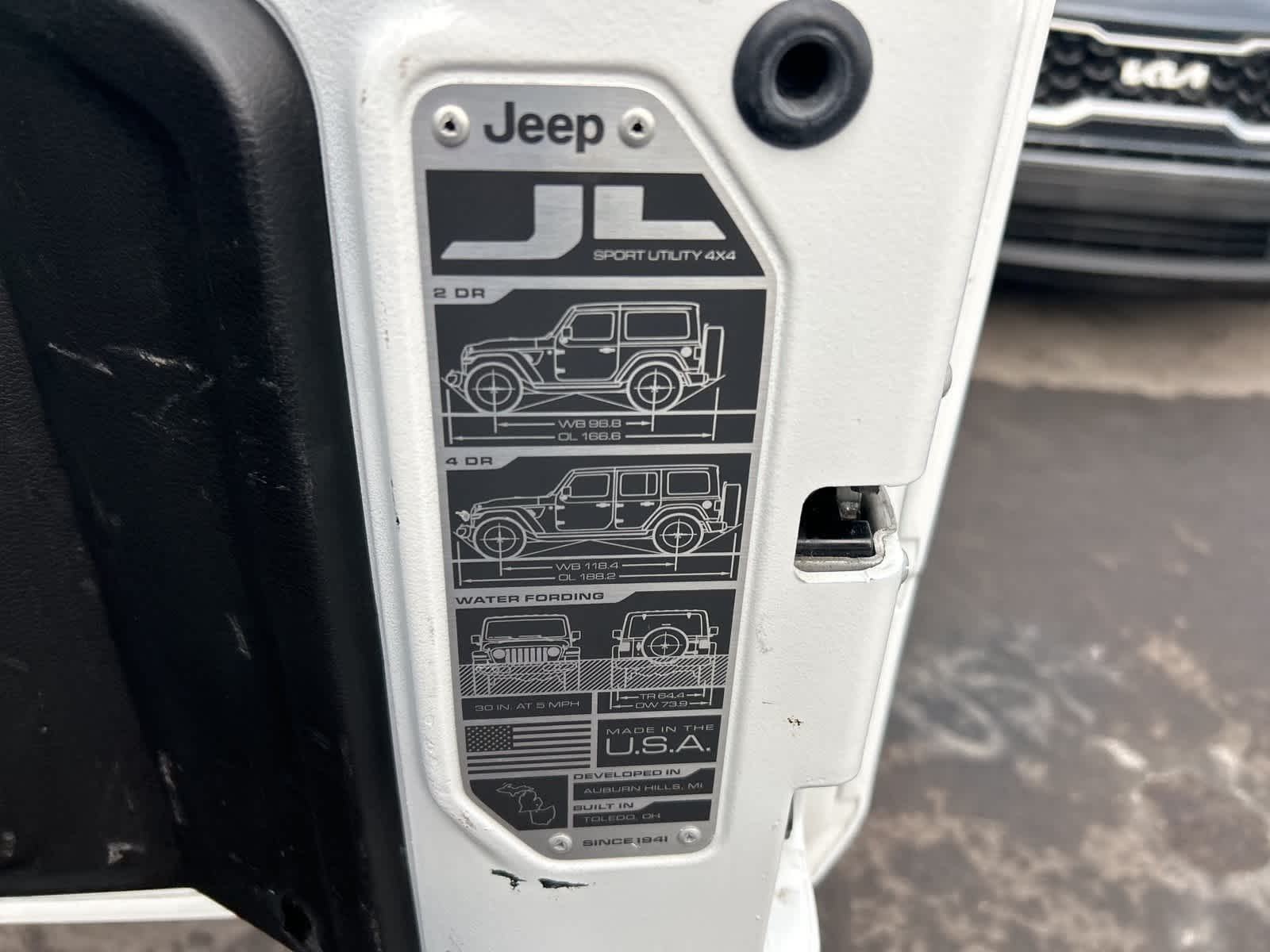 Thumbnail: 2019 Jeep Wrangler - 30