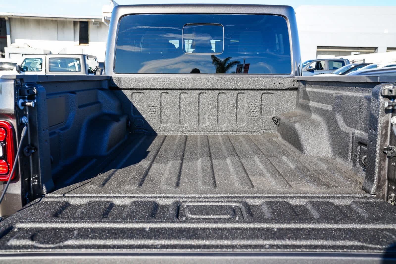 Thumbnail: 2026 Jeep Gladiator - 11