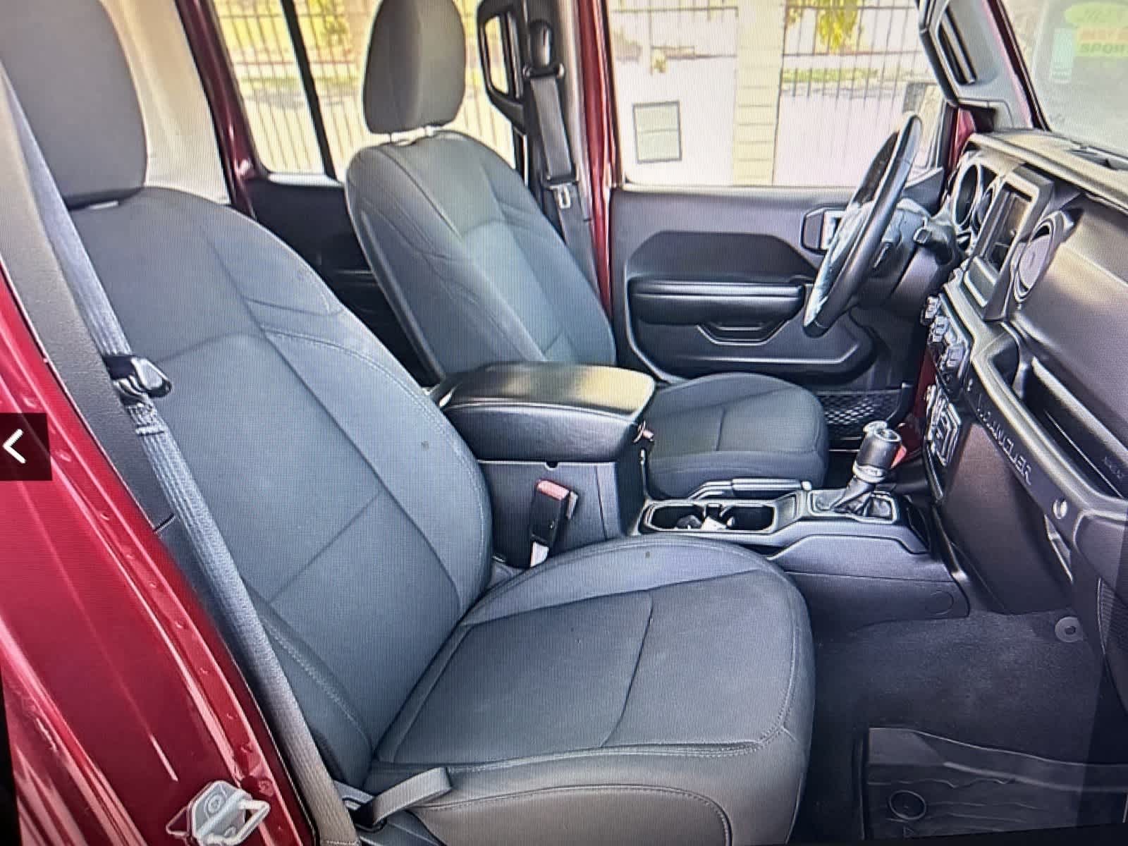 Thumbnail: 2021 Jeep Wrangler - 21