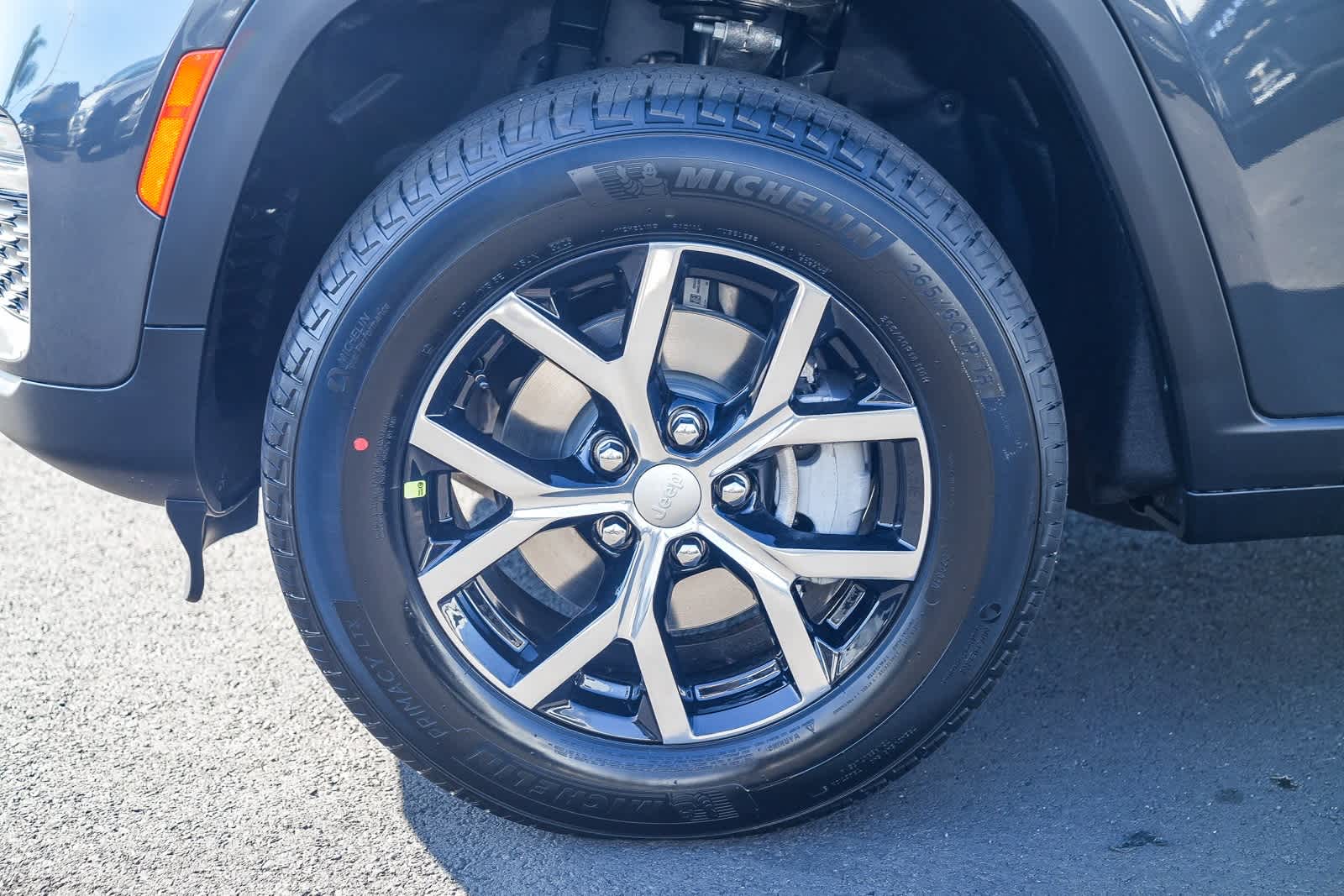 Thumbnail: 2025 Jeep Grand Cherokee - 9