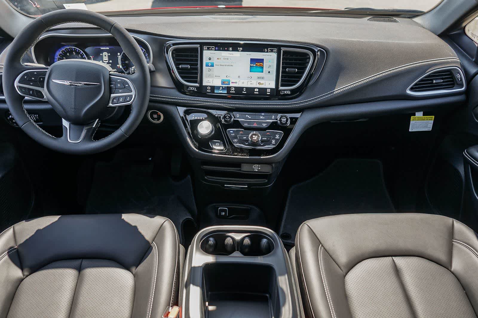 Thumbnail: 2026 Chrysler Pacifica - 13