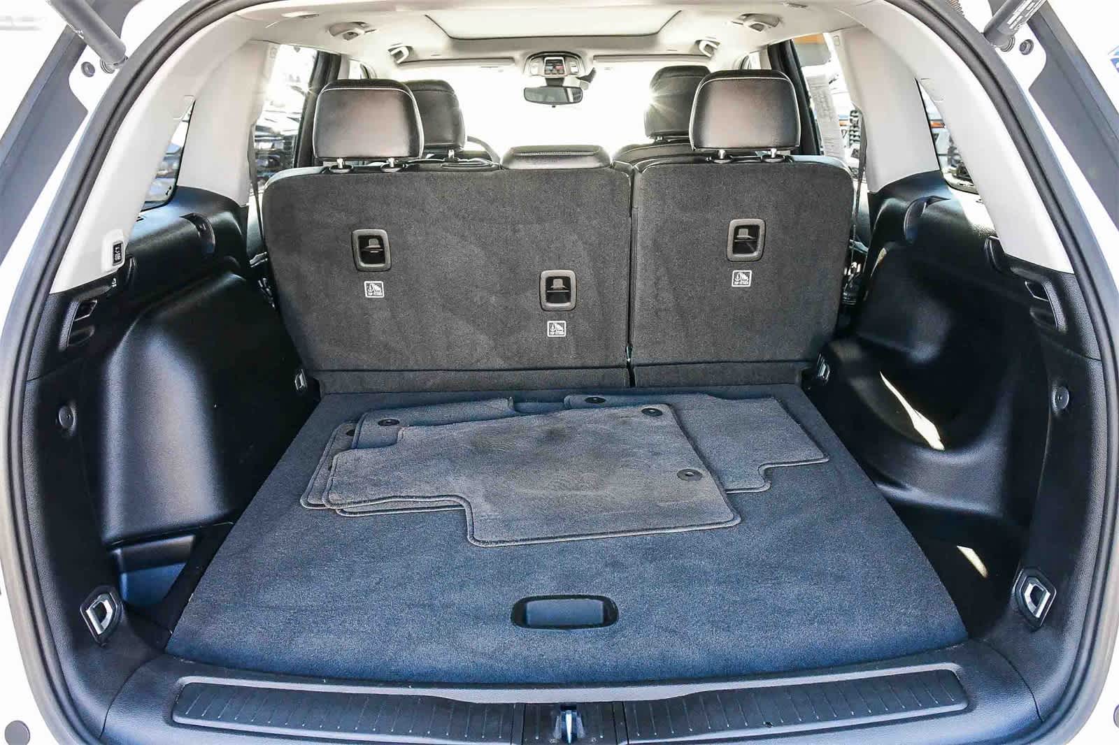 Thumbnail: 2023 Jeep Grand Cherokee - 24