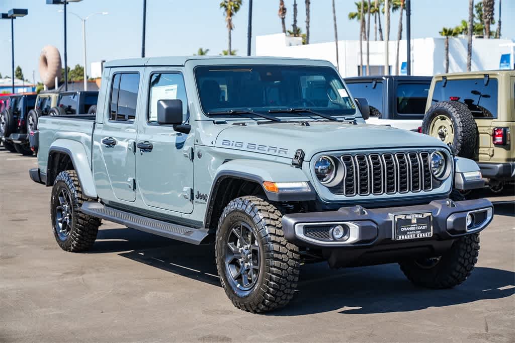 Thumbnail: 2025 Jeep Gladiator - 3