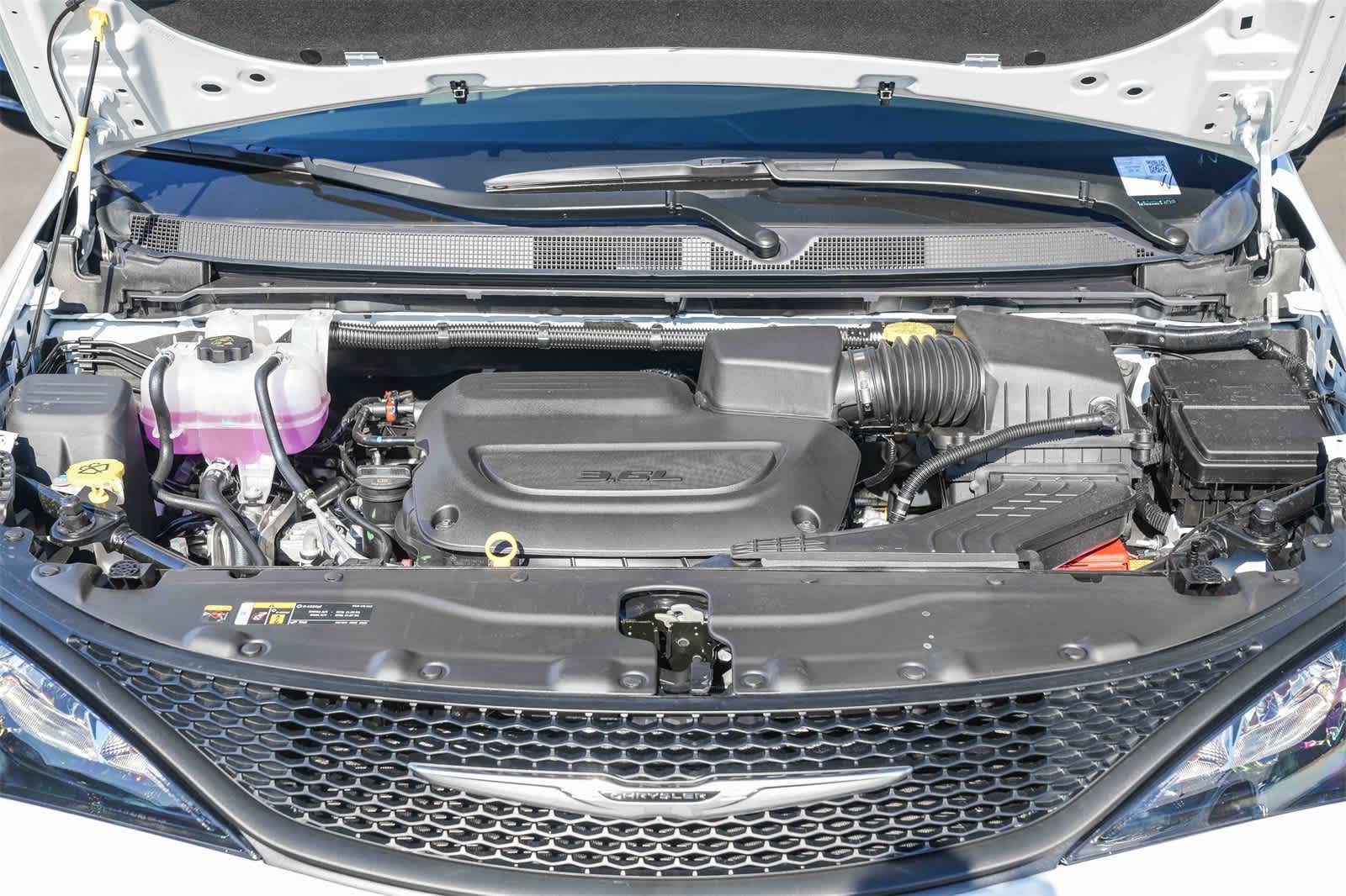 Thumbnail: 2026 Chrysler Voyager - 12