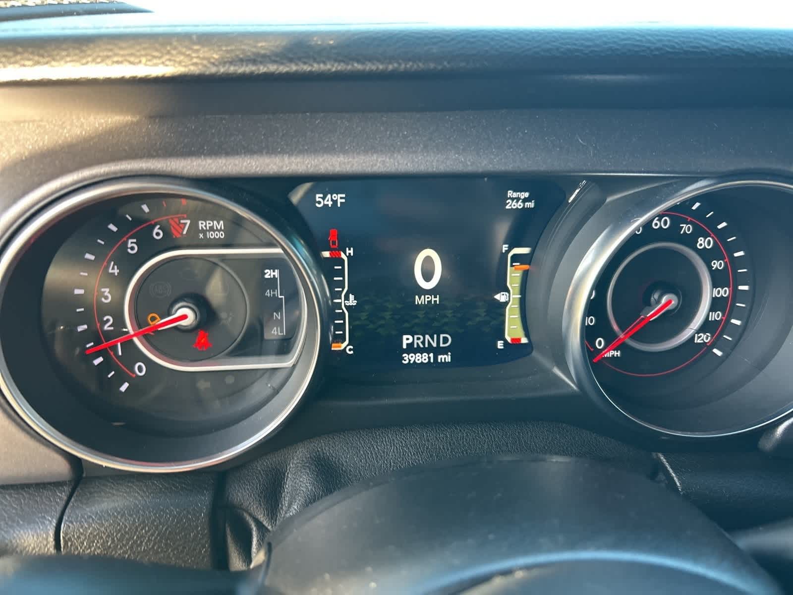 Thumbnail: 2020 Jeep Gladiator - 18