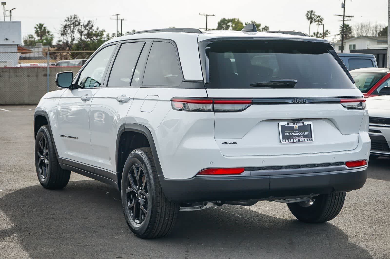 Thumbnail: 2026 Jeep Grand Cherokee - 6