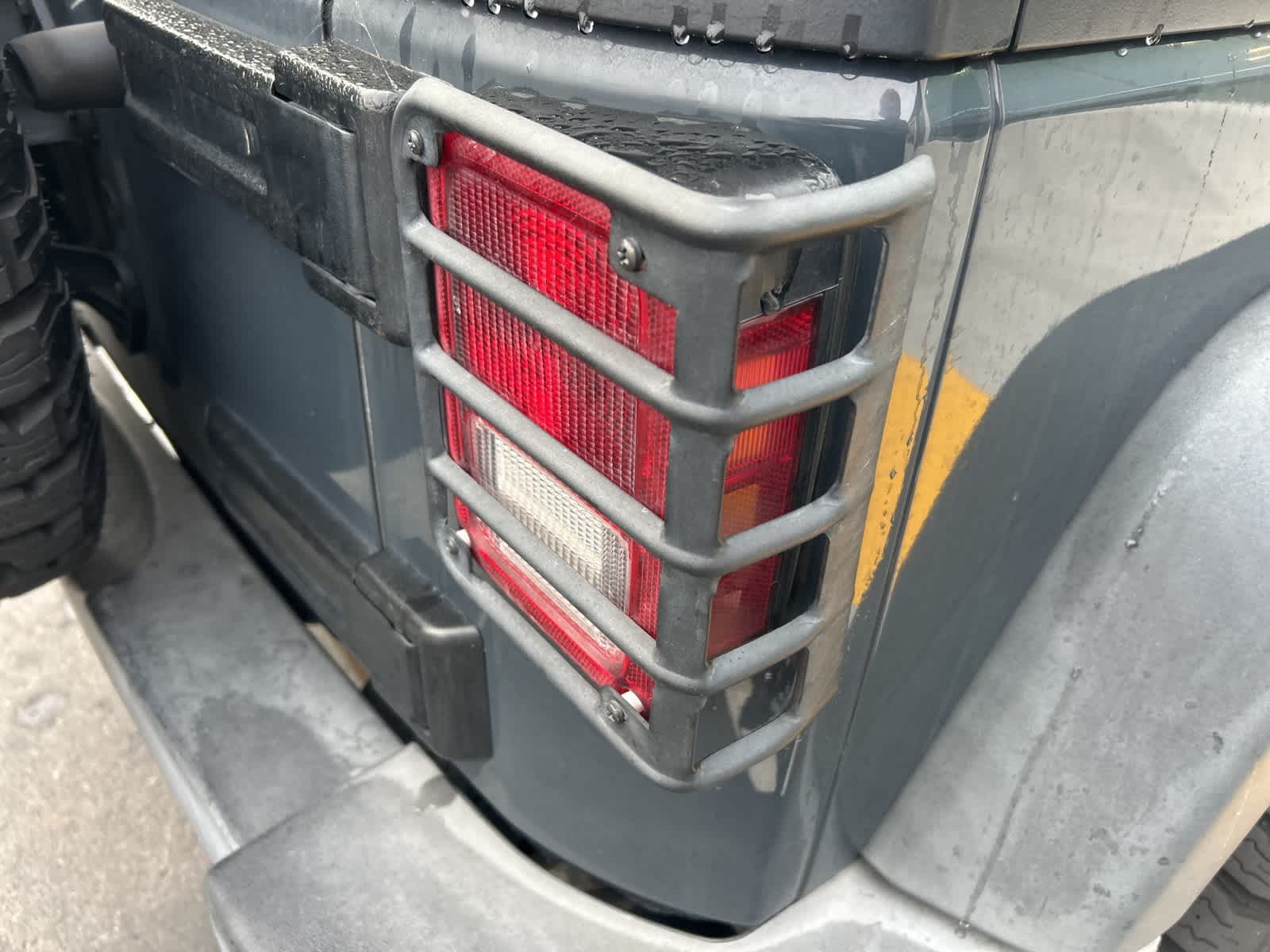 Thumbnail: 2016 Jeep Wrangler - 11