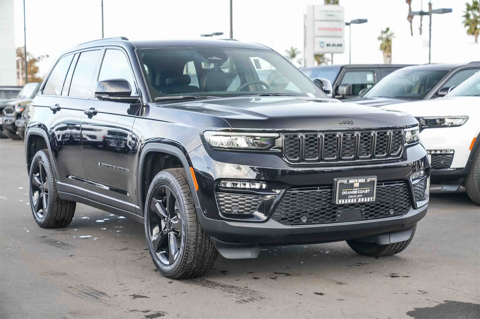 Thumbnail: 2025 Jeep Grand Cherokee - 3