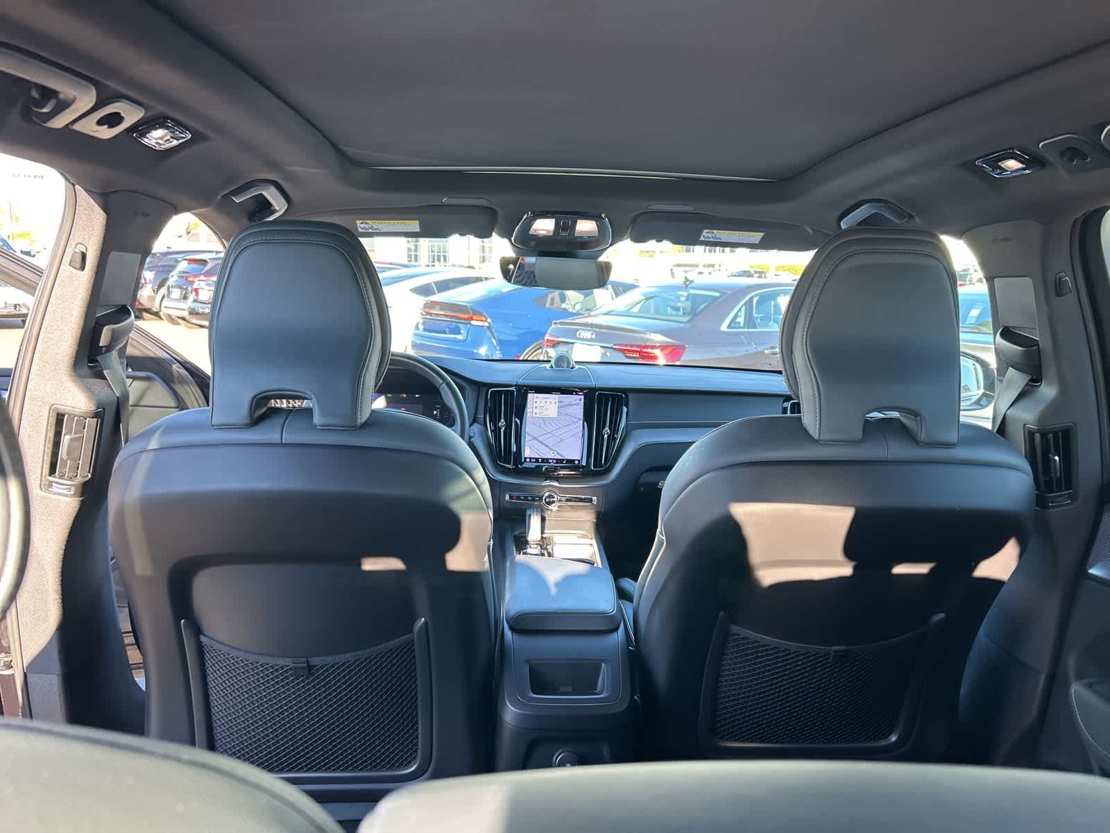 Thumbnail: 2022 Volvo XC60 - 31