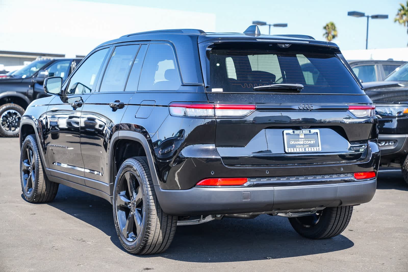 Thumbnail: 2025 Jeep Grand Cherokee - 6