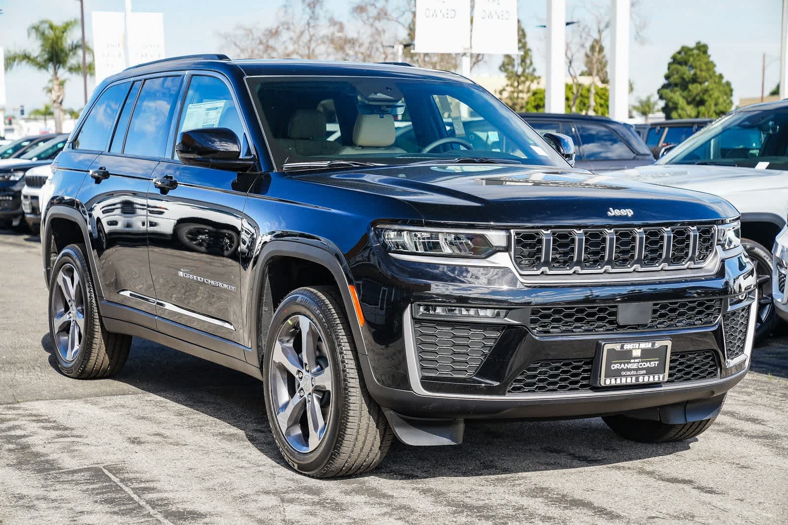Thumbnail: 2026 Jeep Grand Cherokee - 3