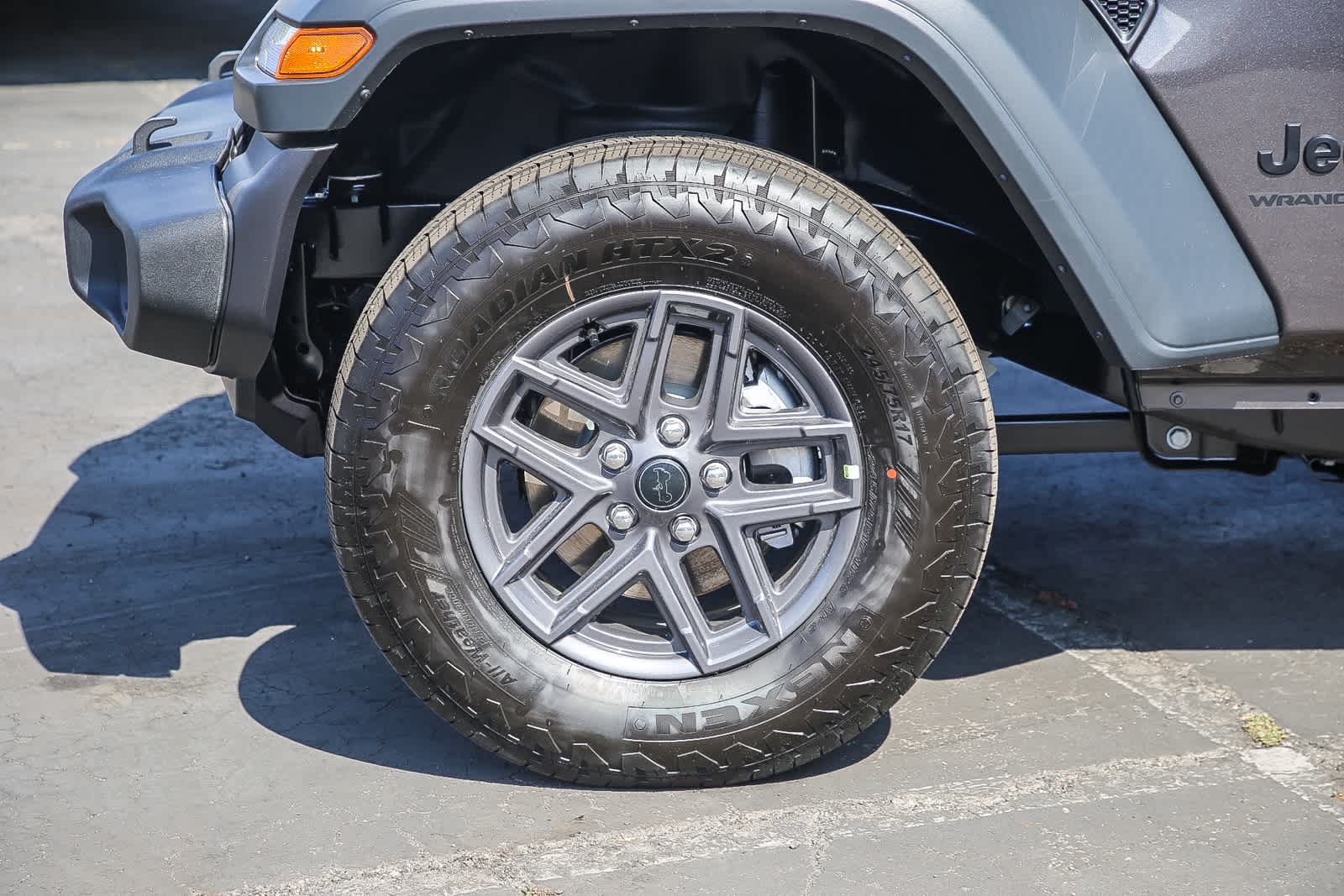 Thumbnail: 2025 Jeep Wrangler - 9