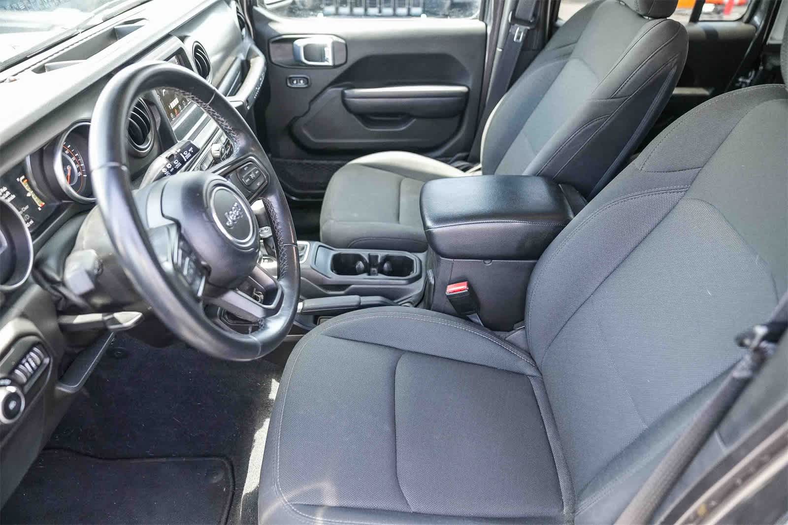 Thumbnail: 2022 Jeep Wrangler - 16