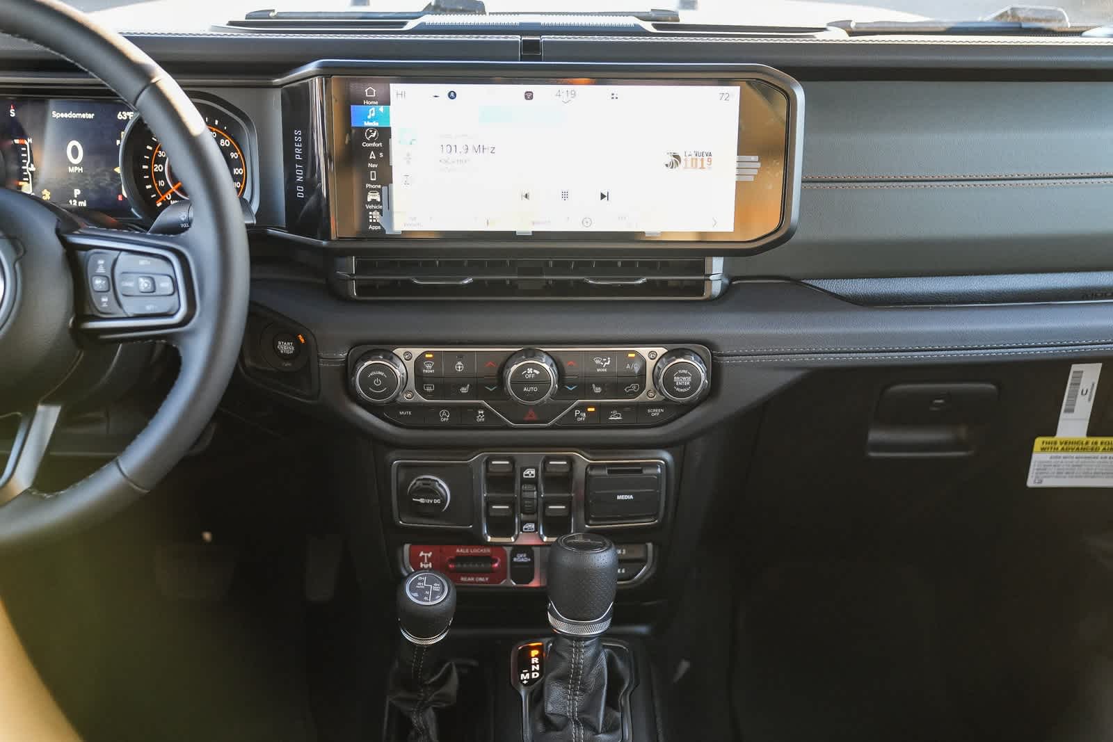 Thumbnail: 2026 Jeep Gladiator - 14