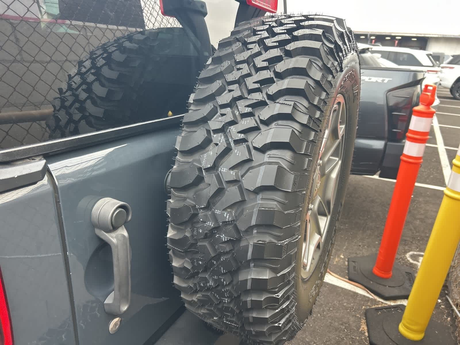 Thumbnail: 2016 Jeep Wrangler - 11