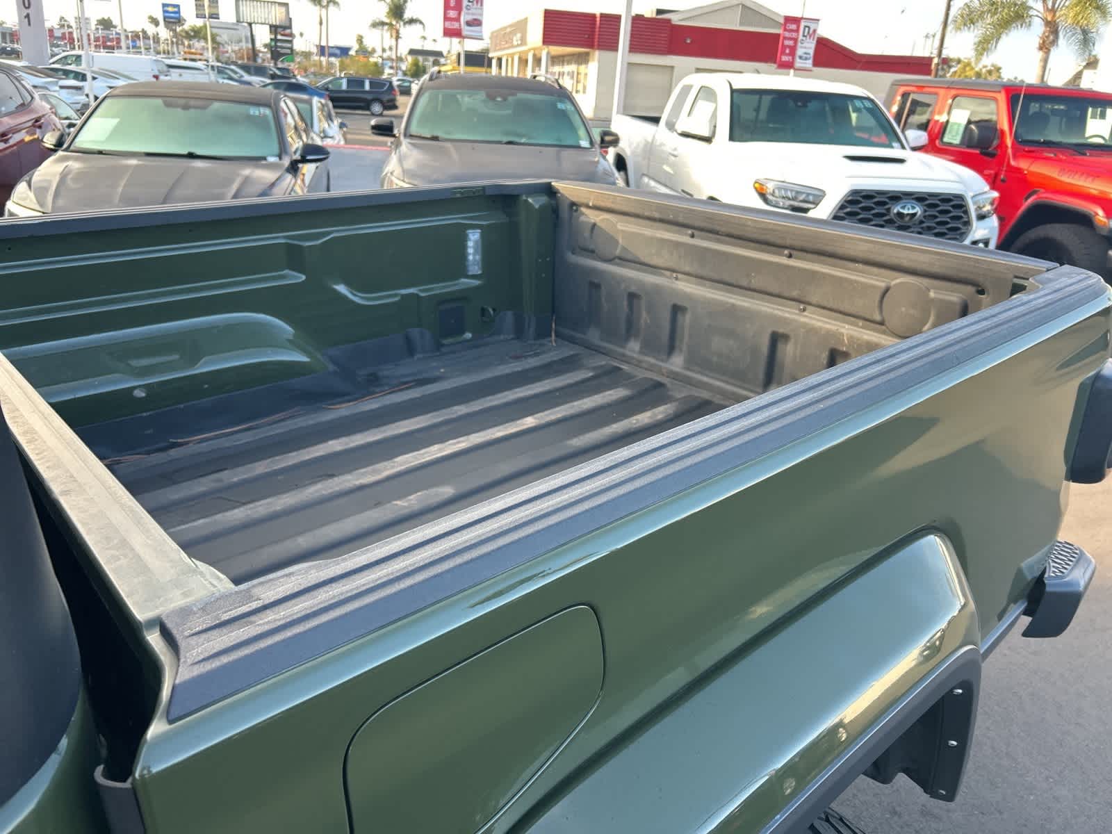 Thumbnail: 2021 Jeep Gladiator - 18