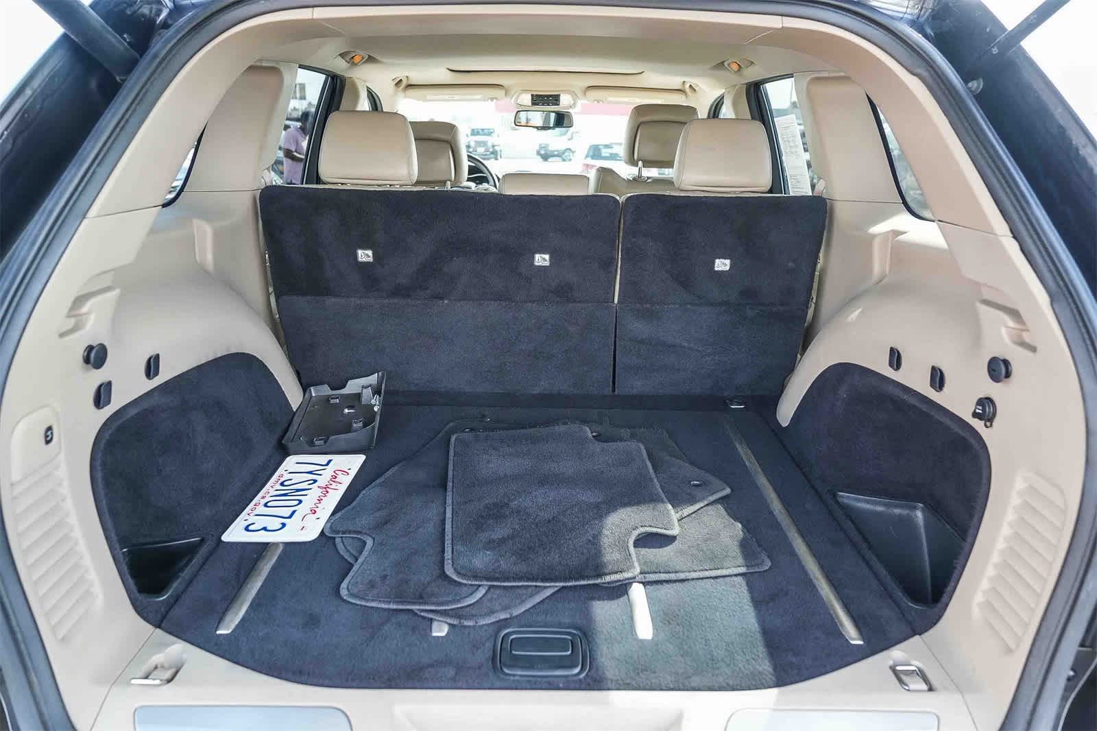 Thumbnail: 2015 Jeep Grand Cherokee - 24