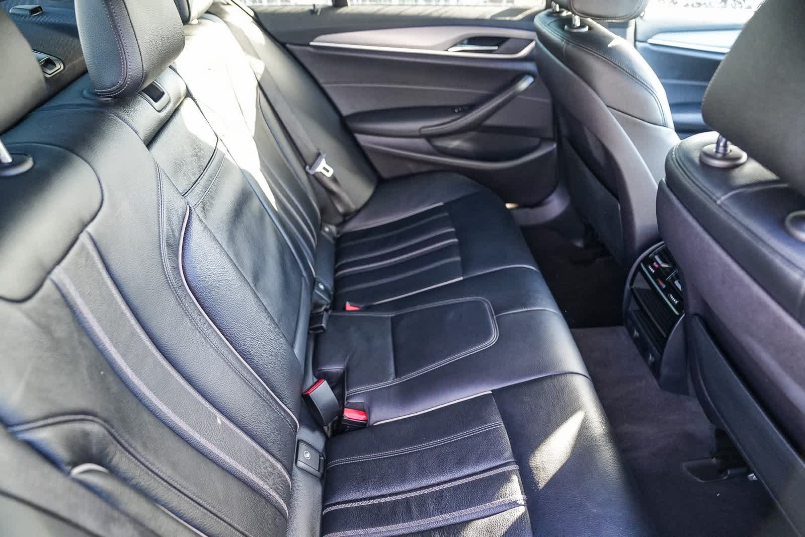 Thumbnail: 2018 BMW 5 Series - 16