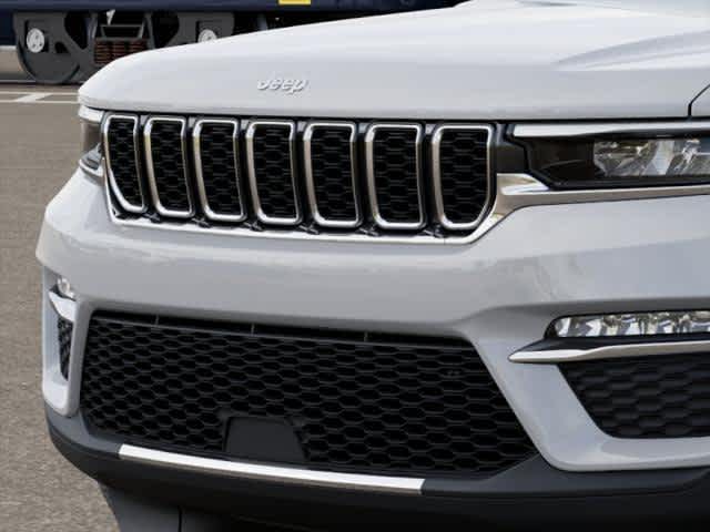 Thumbnail: 2025 Jeep Grand Cherokee - 18