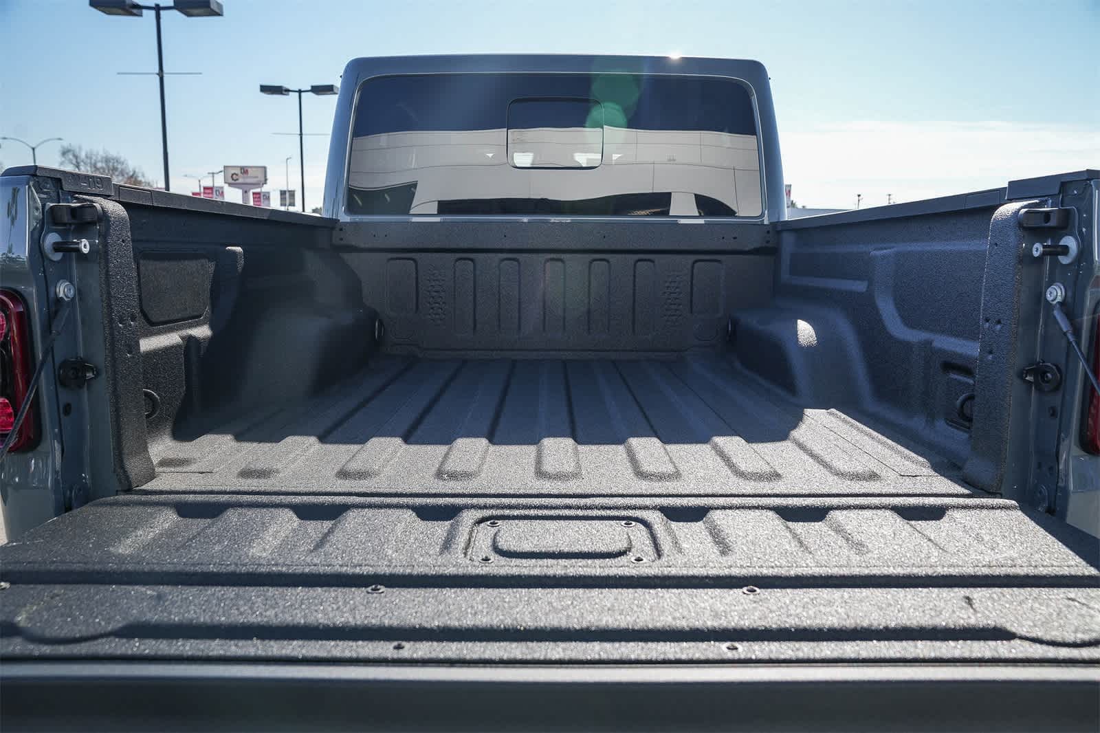 Thumbnail: 2026 Jeep Gladiator - 11